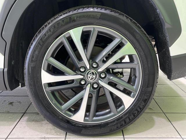 カローラクロス ハイブリッド Z 4WD パノラマルーフ ナビ機能付9型ディスプレイオーディオ トヨタセーフティセンス パワーバックドア ブラインドスポットモニター ドライブレコーダー パワーシート シートヒーター ステアリングヒータ(65枚目)