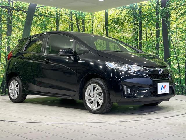 フィットハイブリッド Sパッケージ 4WD 純正ナビ バックカメラ シティブレーキサポート ETC Bluetooth フルセグ オートライト プッシュスタート 純正15インチAW クルーズコントロール 電子格納ミラー 横滑り防止装置(17枚目)