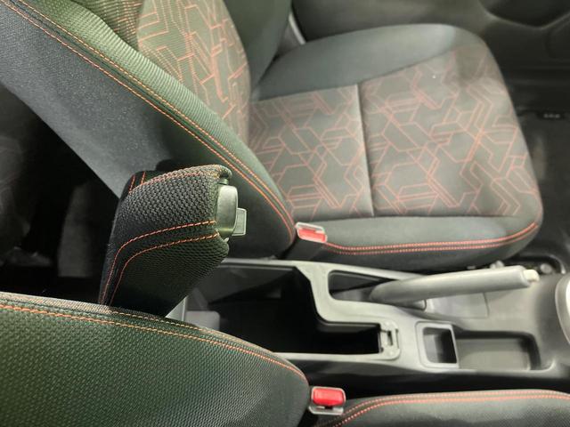 フィットハイブリッド Sパッケージ 4WD 純正ナビ バックカメラ シティブレーキサポート ETC Bluetooth フルセグ オートライト プッシュスタート 純正15インチAW クルーズコントロール 電子格納ミラー 横滑り防止装置(48枚目)