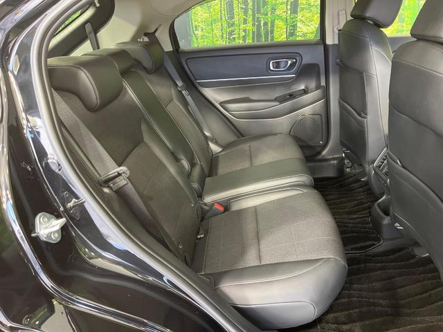 ヴェゼル ｅ：ＨＥＶ　Ｚ　４ＷＤ　純正９型ナビ　バックカメラ　ホンダセンシング　アダプティブクルコン　パワーバックドア　ステアリングヒーター　シートヒーター　ＥＴＣ　ドライブレコーダー　ワイヤレス充電　コーナーセンサー（10枚目）