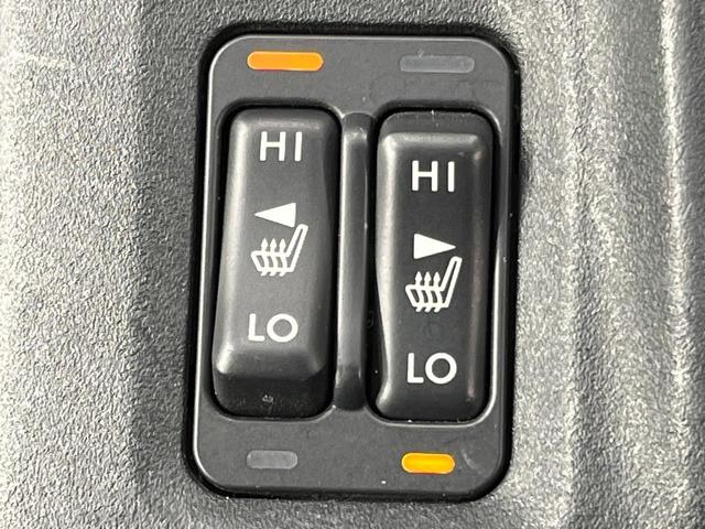 ＸＶ ２．０ｉ－Ｓ　アイサイト　４ＷＤ　純正８型ナビ　バックカメラ　衝突被害軽減システム　レーダークルーズ　レザーシート　スマートキー　ＬＥＤヘッド　ルーフレール　ＥＴＣ　オートライト　デュアルエアコン　Ｂｌｕｅｔｏｏｔｈ　ＣＤ（7枚目）