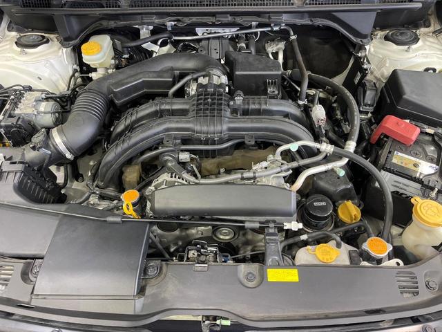 ＸＶ ２．０ｉ－Ｓ　アイサイト　４ＷＤ　純正８型ナビ　バックカメラ　衝突被害軽減システム　レーダークルーズ　レザーシート　スマートキー　ＬＥＤヘッド　ルーフレール　ＥＴＣ　オートライト　デュアルエアコン　Ｂｌｕｅｔｏｏｔｈ　ＣＤ（19枚目）