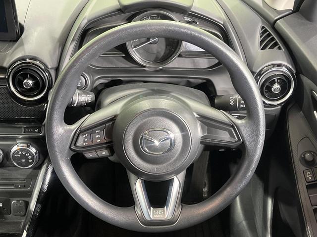 デミオ 13S 純正ナビ スマートブレーキサポート ブラインドスポットモニター バックカメラ シートヒーター LEDヘッド 禁煙車 スマートキー Bluetooth オートライト オートエアコン 革巻きステアリング(12枚目)