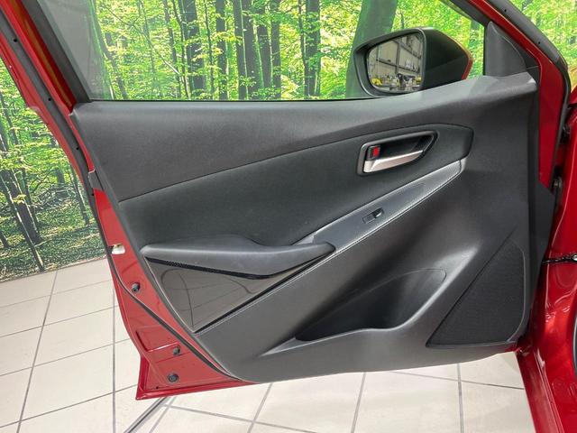 デミオ 13S 純正ナビ スマートブレーキサポート ブラインドスポットモニター バックカメラ シートヒーター LEDヘッド 禁煙車 スマートキー Bluetooth オートライト オートエアコン 革巻きステアリング(41枚目)