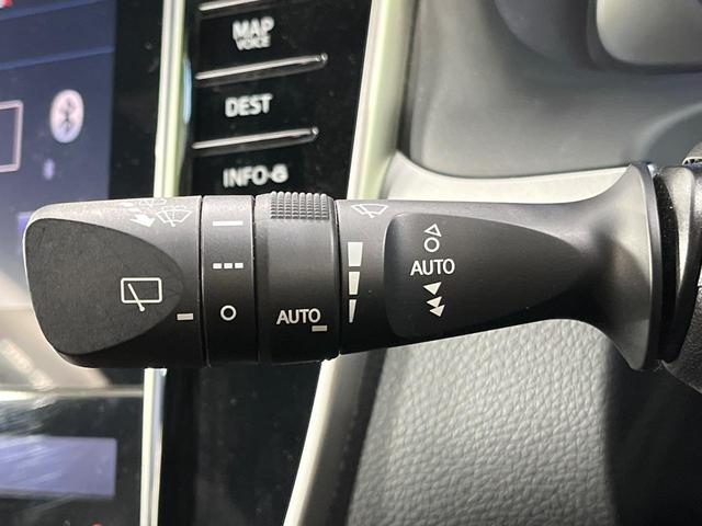 ハリアーハイブリッド プレミアム アドバンスドパッケージ 4WD 純正9型ナビ パノラミックビューモニター JBLサウンド 寒冷地仕様 レーダークルコン クリアランスソナー パワーバックドア ワイヤレス充電 パワーシート ETC LEDランプ LEDフォグ(34枚目)