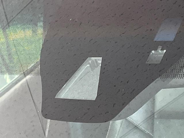 ハリアーハイブリッド プレミアム アドバンスドパッケージ 4WD 純正9型ナビ パノラミックビューモニター JBLサウンド 寒冷地仕様 レーダークルコン クリアランスソナー パワーバックドア ワイヤレス充電 パワーシート ETC LEDランプ LEDフォグ(36枚目)