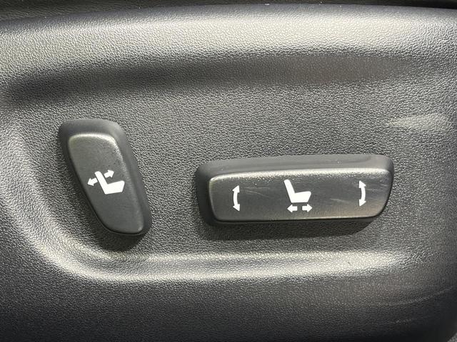 ハリアーハイブリッド プレミアム アドバンスドパッケージ 4WD 純正9型ナビ パノラミックビューモニター JBLサウンド 寒冷地仕様 レーダークルコン クリアランスソナー パワーバックドア ワイヤレス充電 パワーシート ETC LEDランプ LEDフォグ(40枚目)