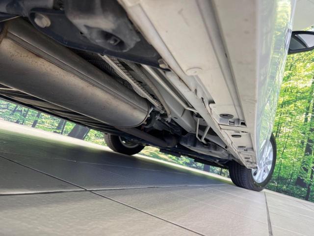 ヴォクシー ハイブリッドＸ　純正９型ナビ　後席モニター　両側パワースライドドア　バックカメラ　セーフティセンス　クルーズコントロール　ＥＴＣ　ドライブレコーダー　ＬＥＤランプ　オートライト　デュアルエアコン　スマートキー（21枚目）