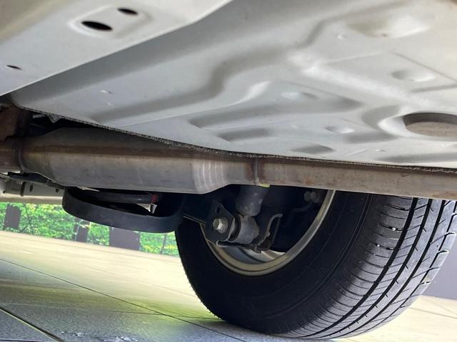 ヴォクシー ハイブリッドＸ　純正９型ナビ　後席モニター　両側パワースライドドア　バックカメラ　セーフティセンス　クルーズコントロール　ＥＴＣ　ドライブレコーダー　ＬＥＤランプ　オートライト　デュアルエアコン　スマートキー（23枚目）