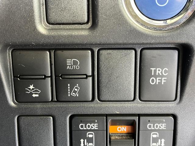 ヴォクシー ハイブリッドＸ　純正９型ナビ　後席モニター　両側パワースライドドア　バックカメラ　セーフティセンス　クルーズコントロール　ＥＴＣ　ドライブレコーダー　ＬＥＤランプ　オートライト　デュアルエアコン　スマートキー（39枚目）