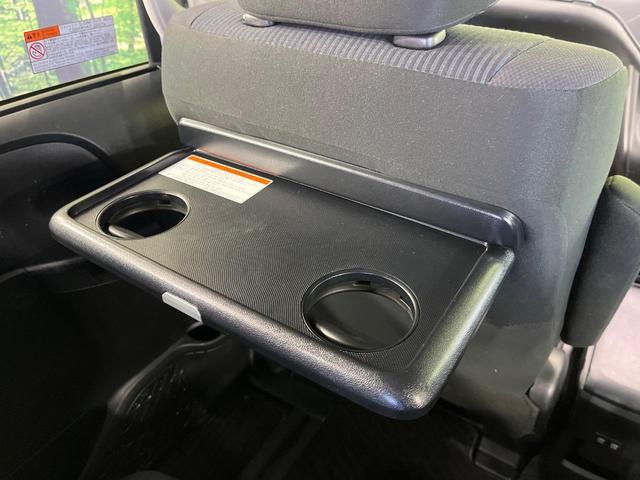 ヴォクシー ハイブリッドＸ　純正９型ナビ　後席モニター　両側パワースライドドア　バックカメラ　セーフティセンス　クルーズコントロール　ＥＴＣ　ドライブレコーダー　ＬＥＤランプ　オートライト　デュアルエアコン　スマートキー（52枚目）