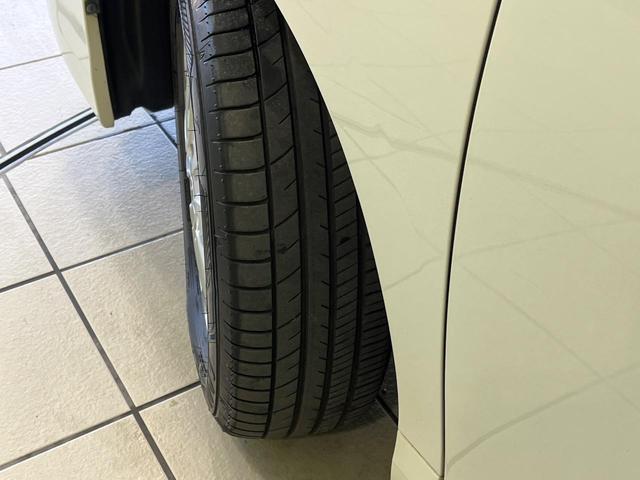 ヴォクシー ハイブリッドＸ　純正９型ナビ　後席モニター　両側パワースライドドア　バックカメラ　セーフティセンス　クルーズコントロール　ＥＴＣ　ドライブレコーダー　ＬＥＤランプ　オートライト　デュアルエアコン　スマートキー（65枚目）