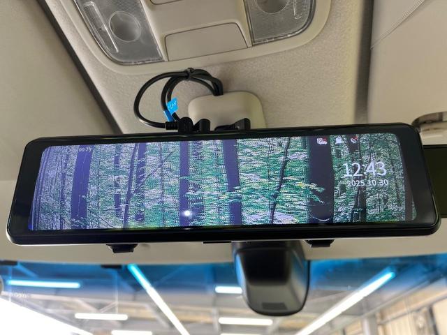 N-BOXカスタム G ターボSSブラックスタイルパッケージ 4WD 純正8型ナビ 両側パワースライドドア ターボ バックカメラ クルーズコントロール シティブレーキアクティブシステム 前席シートヒーター デジタルルームミラー ETC HIDランプ LEDフォグ(8枚目)