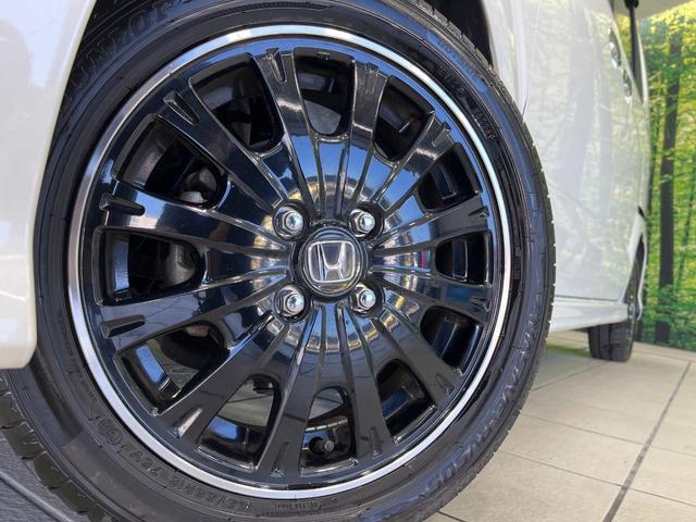 N-BOXカスタム G ターボSSブラックスタイルパッケージ 4WD 純正8型ナビ 両側パワースライドドア ターボ バックカメラ クルーズコントロール シティブレーキアクティブシステム 前席シートヒーター デジタルルームミラー ETC HIDランプ LEDフォグ(14枚目)