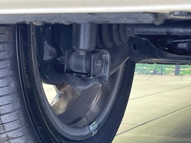 N-BOXカスタム G ターボSSブラックスタイルパッケージ 4WD 純正8型ナビ 両側パワースライドドア ターボ バックカメラ クルーズコントロール シティブレーキアクティブシステム 前席シートヒーター デジタルルームミラー ETC HIDランプ LEDフォグ(23枚目)