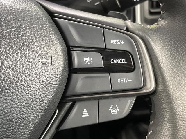 WR-V Z ホンダセンシング 純正8型ナビ バックカメラ フルセグTV Bluetooth ビルトインETC ドラレコ 禁煙車 LEDヘッドライト LEDフォグ オートライト コーナーセンサー スマートキー(6枚目)