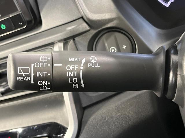 WR-V Z ホンダセンシング 純正8型ナビ バックカメラ フルセグTV Bluetooth ビルトインETC ドラレコ 禁煙車 LEDヘッドライト LEDフォグ オートライト コーナーセンサー スマートキー(33枚目)