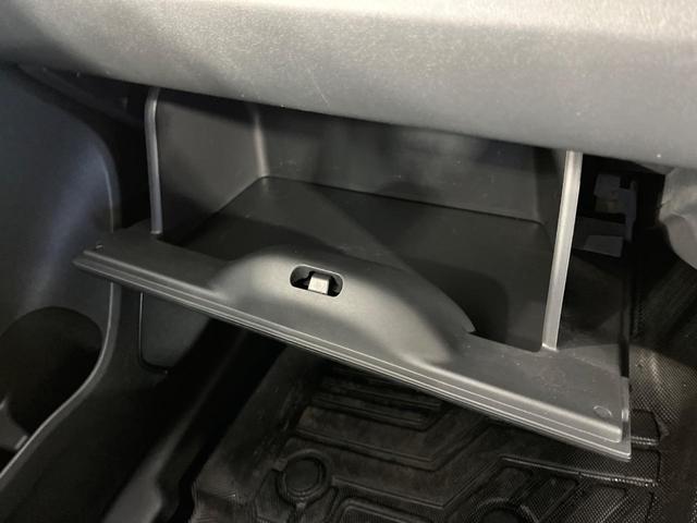 WR-V Z ホンダセンシング 純正8型ナビ バックカメラ フルセグTV Bluetooth ビルトインETC ドラレコ 禁煙車 LEDヘッドライト LEDフォグ オートライト コーナーセンサー スマートキー(41枚目)