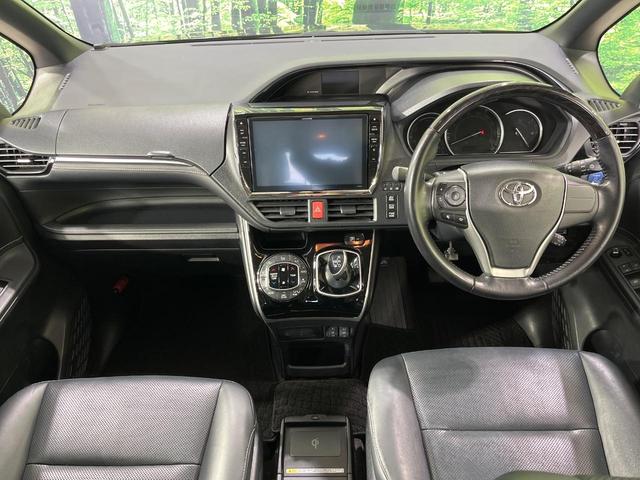 エスクァイア ハイブリッドＧｉ　セーフティセンス　両側電動スライド　ＡＬＰＩＮＥ１０型ナビ　フリップダウン　フルセグＴＶ　ＤＶＤ再生　Ｂｌｕｅｔｏｏｔｈ　禁煙車　クルーズコントロール　シートヒーター　ＬＥＤヘッドライト　オートライト（2枚目）