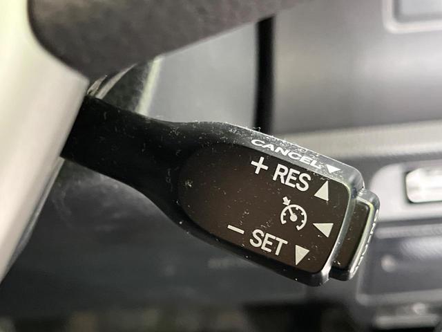 エスクァイア ハイブリッドＧｉ　セーフティセンス　両側電動スライド　ＡＬＰＩＮＥ１０型ナビ　フリップダウン　フルセグＴＶ　ＤＶＤ再生　Ｂｌｕｅｔｏｏｔｈ　禁煙車　クルーズコントロール　シートヒーター　ＬＥＤヘッドライト　オートライト（7枚目）