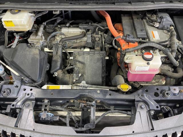 エスクァイア ハイブリッドＧｉ　セーフティセンス　両側電動スライド　ＡＬＰＩＮＥ１０型ナビ　フリップダウン　フルセグＴＶ　ＤＶＤ再生　Ｂｌｕｅｔｏｏｔｈ　禁煙車　クルーズコントロール　シートヒーター　ＬＥＤヘッドライト　オートライト（19枚目）