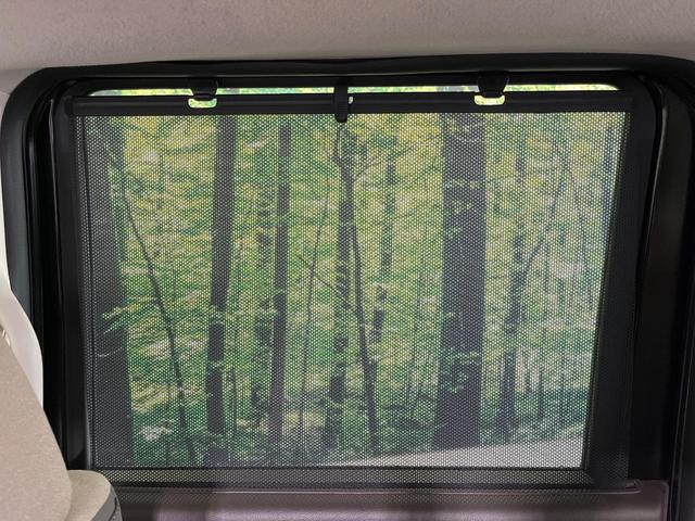 N-BOX G・Lターボホンダセンシング 純正ナビ 両側パワースライドドア バックカメラ ホンダセンシング アダプティブクルコン ターボ ETC パドルシフト LEDランプ オートライト オートエアコン スマートキー ロールサンシェード(39枚目)