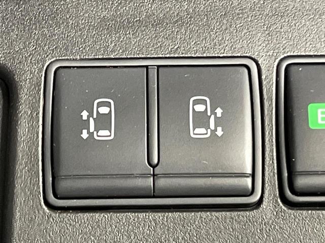 セレナ ハイウェイスター　Ｖセレ＋セーフティＩＩ　ＳＨＶ　純正ナビ　両側パワースライドドア　アラウンドビューモニター　エマージェンシーブレーキ　クルーズコントロール　ＥＴＣ　ＬＥＤランプ　フロントフォグ　オートライト　リアオートエアコン（4枚目）