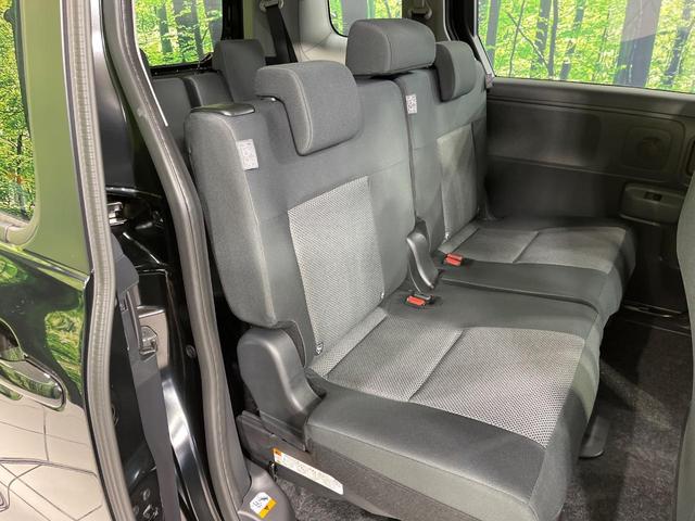 シエンタ ハイブリッドX 登録済未使用車 7人乗り パワースライドドア セーフティセンス レーダークルーズコントロール クリアランスソナー LEDランプ オートマチックハイビーム オートライト オートエアコン スマートキー(9枚目)