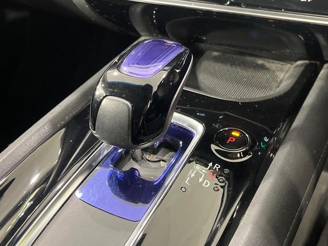 ヴェゼル ハイブリッドＺ・ホンダセンシング　純正８型ナビ　バックカメラ　ホンダセンシング　アダプティブクルコン　前席シートヒーター　ＥＴＣ　ルーフレール　パドルシフト　ＬＥＤランプ　ＬＥＤフォグ　デュアルエアコン　スマートキー　ハーフレザー（25枚目）