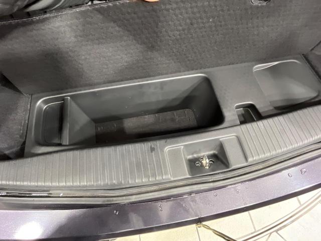 ヴェゼル ハイブリッドＺ・ホンダセンシング　純正８型ナビ　バックカメラ　ホンダセンシング　アダプティブクルコン　前席シートヒーター　ＥＴＣ　ルーフレール　パドルシフト　ＬＥＤランプ　ＬＥＤフォグ　デュアルエアコン　スマートキー　ハーフレザー（47枚目）