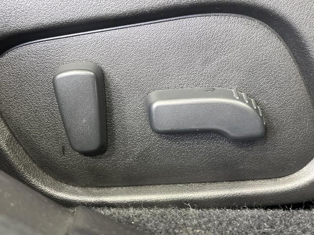 XVハイブリッド 2.0i-L アイサイト 4WD 純正ナビ バックカメラ アイサイトVer2 レーダークルコン パワーシート ETC HIDランプ フロント/リアフォグ オートライト デュアルエアコン スマートキー ヘッドランプウォッシャー(38枚目)