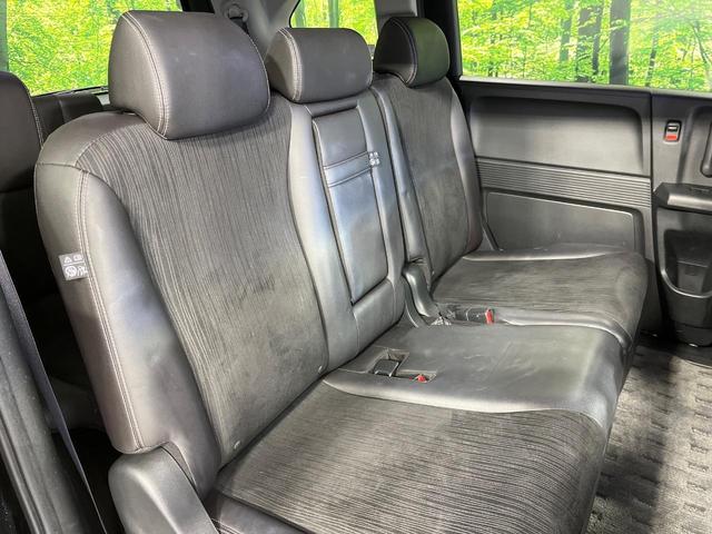 フリード Ｇ　プレミアムエディション　４ＷＤ　純正９型ナビ　後席モニター　両側パワースライドドア　バックカメラ　クルーズコントロール　ＥＴＣ　ＣＤ／ＤＶＤ／フルセグ　ＨＩＤランプ　フロントフォグ　オートライト　オートエアコン　スマートキー（9枚目）