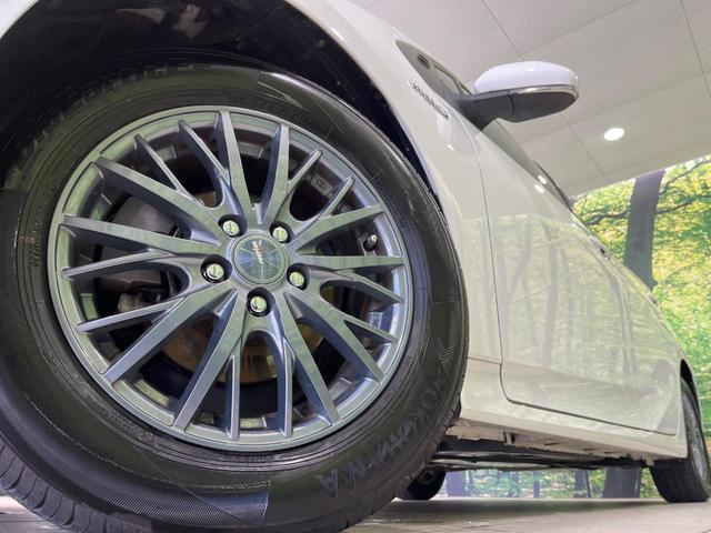 プリウス Ｓ　メモリーナビ　バックカメラ　セーフティセンス　レーダークルコン　ＥＴＣ　ドライブレコーダー　Ｂｌｕｅｔｏｏｔｈ　ＬＥＤランプ　オートマチックハイビーム　オートライト　オートエアコン　スマートキー（14枚目）