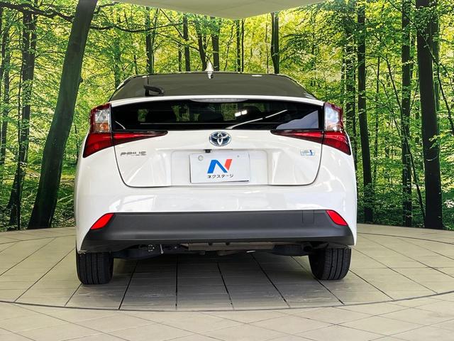 プリウス Ｓ　メモリーナビ　バックカメラ　セーフティセンス　レーダークルコン　ＥＴＣ　ドライブレコーダー　Ｂｌｕｅｔｏｏｔｈ　ＬＥＤランプ　オートマチックハイビーム　オートライト　オートエアコン　スマートキー（16枚目）