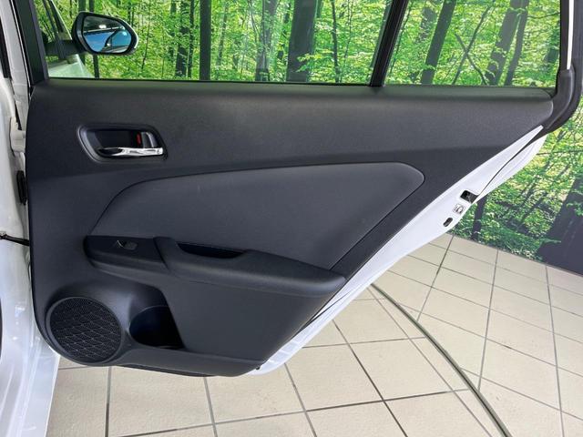 プリウス Ｓ　メモリーナビ　バックカメラ　セーフティセンス　レーダークルコン　ＥＴＣ　ドライブレコーダー　Ｂｌｕｅｔｏｏｔｈ　ＬＥＤランプ　オートマチックハイビーム　オートライト　オートエアコン　スマートキー（41枚目）