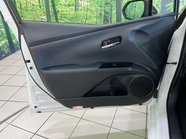 プリウス Ｓ　メモリーナビ　バックカメラ　セーフティセンス　レーダークルコン　ＥＴＣ　ドライブレコーダー　Ｂｌｕｅｔｏｏｔｈ　ＬＥＤランプ　オートマチックハイビーム　オートライト　オートエアコン　スマートキー（42枚目）