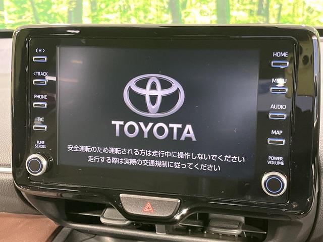 ヤリスクロス ハイブリッドＺ　４ＷＤ　純正８型ナビ　バックカメラ　セーフティセンス　レーダークルコン　ブラインドスポットモニター　パワーバックドア　ルーフレール　１００Ｖ電源　前席シートヒーター　パワーシート　ＥＴＣ　ドラレコ（3枚目）