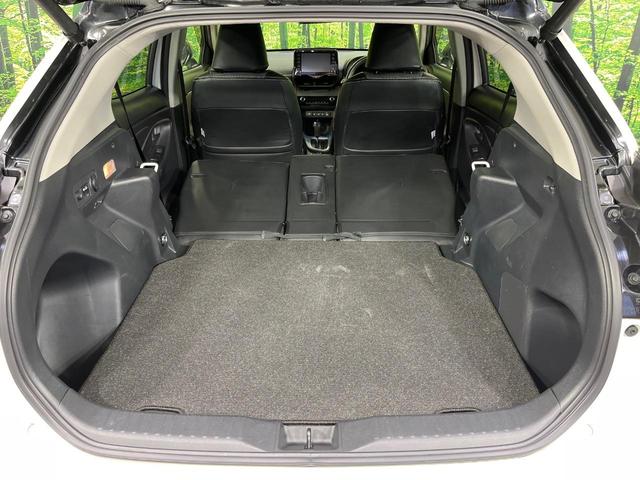 ヤリスクロス ハイブリッドＺ　４ＷＤ　純正８型ナビ　バックカメラ　セーフティセンス　レーダークルコン　ブラインドスポットモニター　パワーバックドア　ルーフレール　１００Ｖ電源　前席シートヒーター　パワーシート　ＥＴＣ　ドラレコ（11枚目）