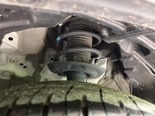 ヤリスクロス ハイブリッドＺ　４ＷＤ　純正８型ナビ　バックカメラ　セーフティセンス　レーダークルコン　ブラインドスポットモニター　パワーバックドア　ルーフレール　１００Ｖ電源　前席シートヒーター　パワーシート　ＥＴＣ　ドラレコ（24枚目）