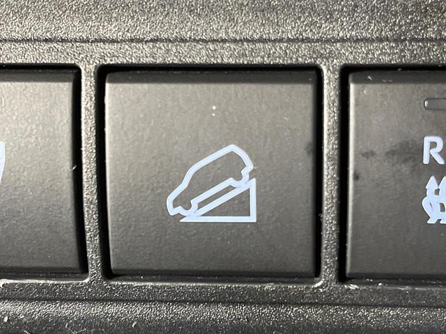 ヤリスクロス ハイブリッドＺ　４ＷＤ　純正８型ナビ　バックカメラ　セーフティセンス　レーダークルコン　ブラインドスポットモニター　パワーバックドア　ルーフレール　１００Ｖ電源　前席シートヒーター　パワーシート　ＥＴＣ　ドラレコ（36枚目）
