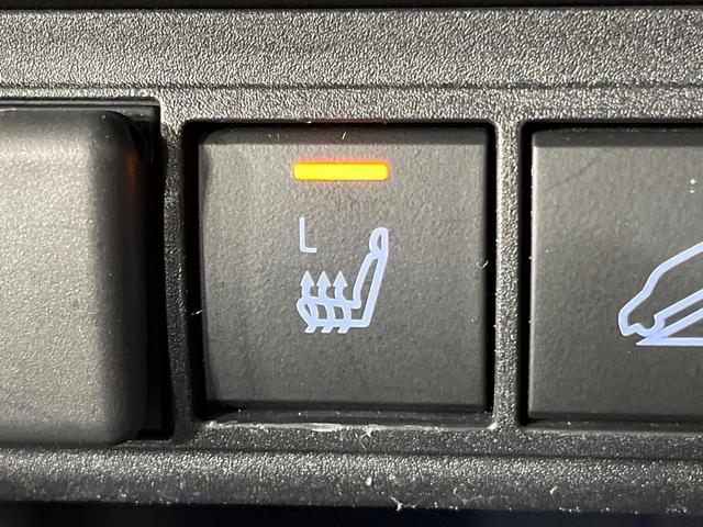 ヤリスクロス ハイブリッドＺ　４ＷＤ　純正８型ナビ　バックカメラ　セーフティセンス　レーダークルコン　ブラインドスポットモニター　パワーバックドア　ルーフレール　１００Ｖ電源　前席シートヒーター　パワーシート　ＥＴＣ　ドラレコ（37枚目）