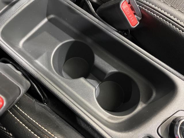 ヤリスクロス ハイブリッドＺ　４ＷＤ　純正８型ナビ　バックカメラ　セーフティセンス　レーダークルコン　ブラインドスポットモニター　パワーバックドア　ルーフレール　１００Ｖ電源　前席シートヒーター　パワーシート　ＥＴＣ　ドラレコ（56枚目）