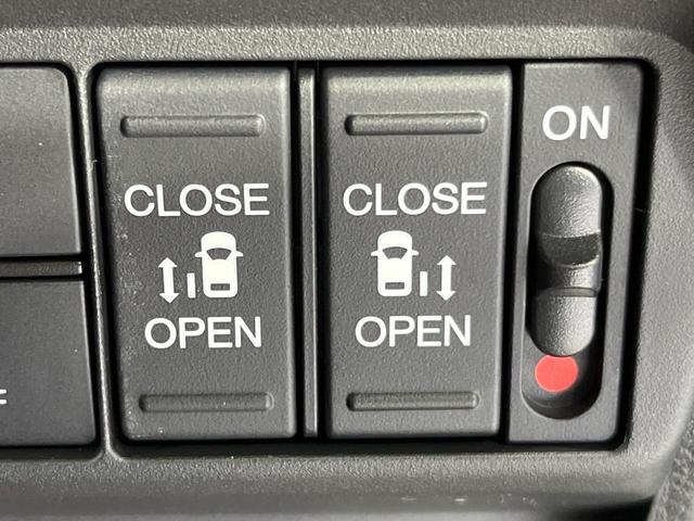 フリード e:HEVクロスター 4WD 登録済未使用車 両側パワースライドドア ホンダセンシング アダプティブクルコン ブラインドスポットモニター 前席シートヒーター オートブレーキホールド LEDランプ LEDフォグ スマートキー(3枚目)