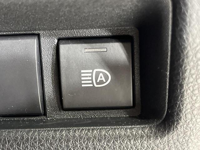 シエンタ ハイブリッドX 4WD 5人乗り 純正ナビ パワースライドドア バックカメラ セーフティセンス レーダークルコン クリアランスソナー LEDランプ オートライト オートエアコン スマートキー CD/DVD/フルセグ(33枚目)