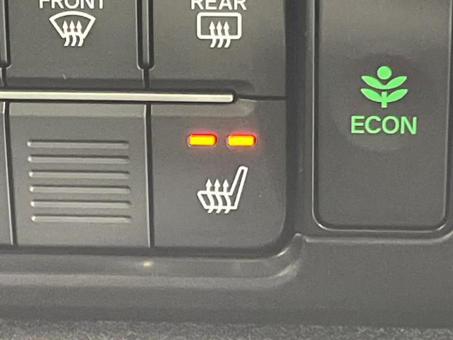 Ｎ－ＢＯＸカスタム ベースグレード　届出済未使用車　両側パワースライドドア　ホンダセンシング　アダプティブクルコン　前席シートヒーター　ＬＥＤランプ　オートライト　オートエアコン　スマートキー　ロールサンシェード　シートバックテーブル（6枚目）