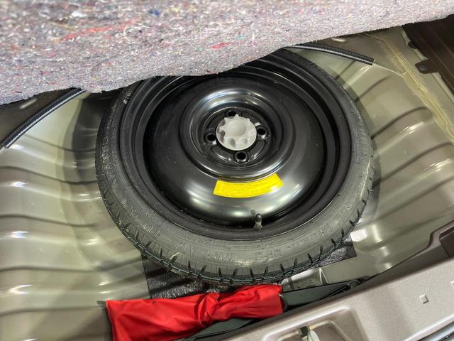 パッソ Ｘ　Ｌパッケージ　４ＷＤ　純正ナビ　バックカメラ　ドラレコ一体型デジタルルームミラー　Ｂｌｕｅｔｏｏｔｈ　ＣＤ再生　地デジ　スマートキー　横滑り防止装置　電動格納ミラー　シートアンダートレイ　プライバシーガラス（42枚目）