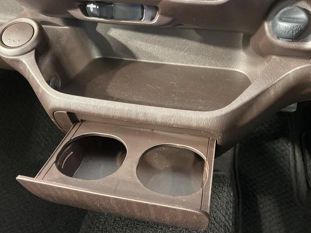 パッソ Ｘ　Ｌパッケージ　４ＷＤ　純正ナビ　バックカメラ　ドラレコ一体型デジタルルームミラー　Ｂｌｕｅｔｏｏｔｈ　ＣＤ再生　地デジ　スマートキー　横滑り防止装置　電動格納ミラー　シートアンダートレイ　プライバシーガラス（45枚目）