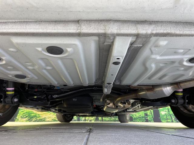 ノア ハイブリッドＳ－Ｚ　純正１０．５型ナビ　１４型後席モニター　両側パワースライドドア　快適利便パッケージＨｉｇｈ　バックカメラ　セーフティセンス　パワーバックドア　ＣＤ／ＤＶＤ／フルセグ　ステアリングヒーター　１００Ｖ電源（20枚目）