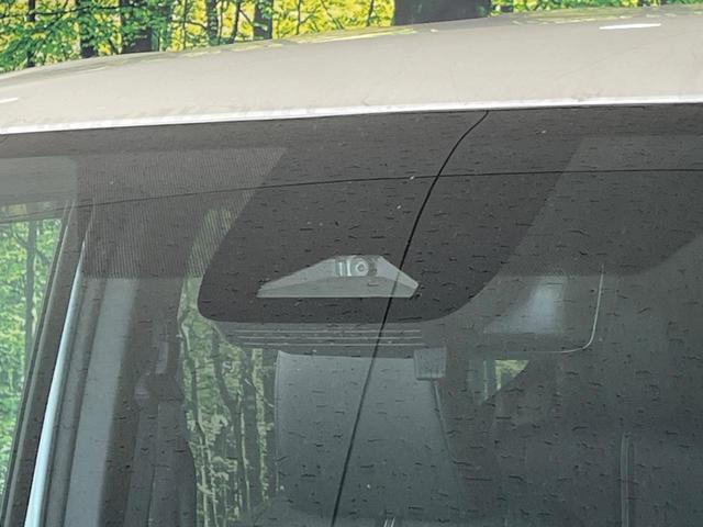 ノア ハイブリッドＳ－Ｚ　純正１０．５型ナビ　１４型後席モニター　両側パワースライドドア　快適利便パッケージＨｉｇｈ　バックカメラ　セーフティセンス　パワーバックドア　ＣＤ／ＤＶＤ／フルセグ　ステアリングヒーター　１００Ｖ電源（37枚目）