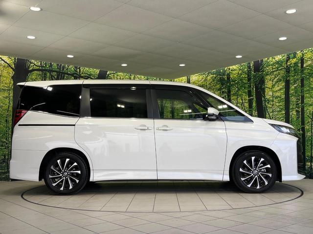 ノア ハイブリッドＳ－Ｚ　純正１０．５型ナビ　１４型後席モニター　両側パワースライドドア　快適利便パッケージＨｉｇｈ　バックカメラ　セーフティセンス　パワーバックドア　ＣＤ／ＤＶＤ／フルセグ　ステアリングヒーター　１００Ｖ電源（65枚目）